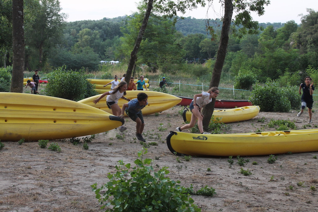 Village Camps International Summer Camp Ard&egrave;che, France 2019-07-26 https://www.villagecamps.com/journals_admin/images/2231-0673-CanCamando24 copy.jpg